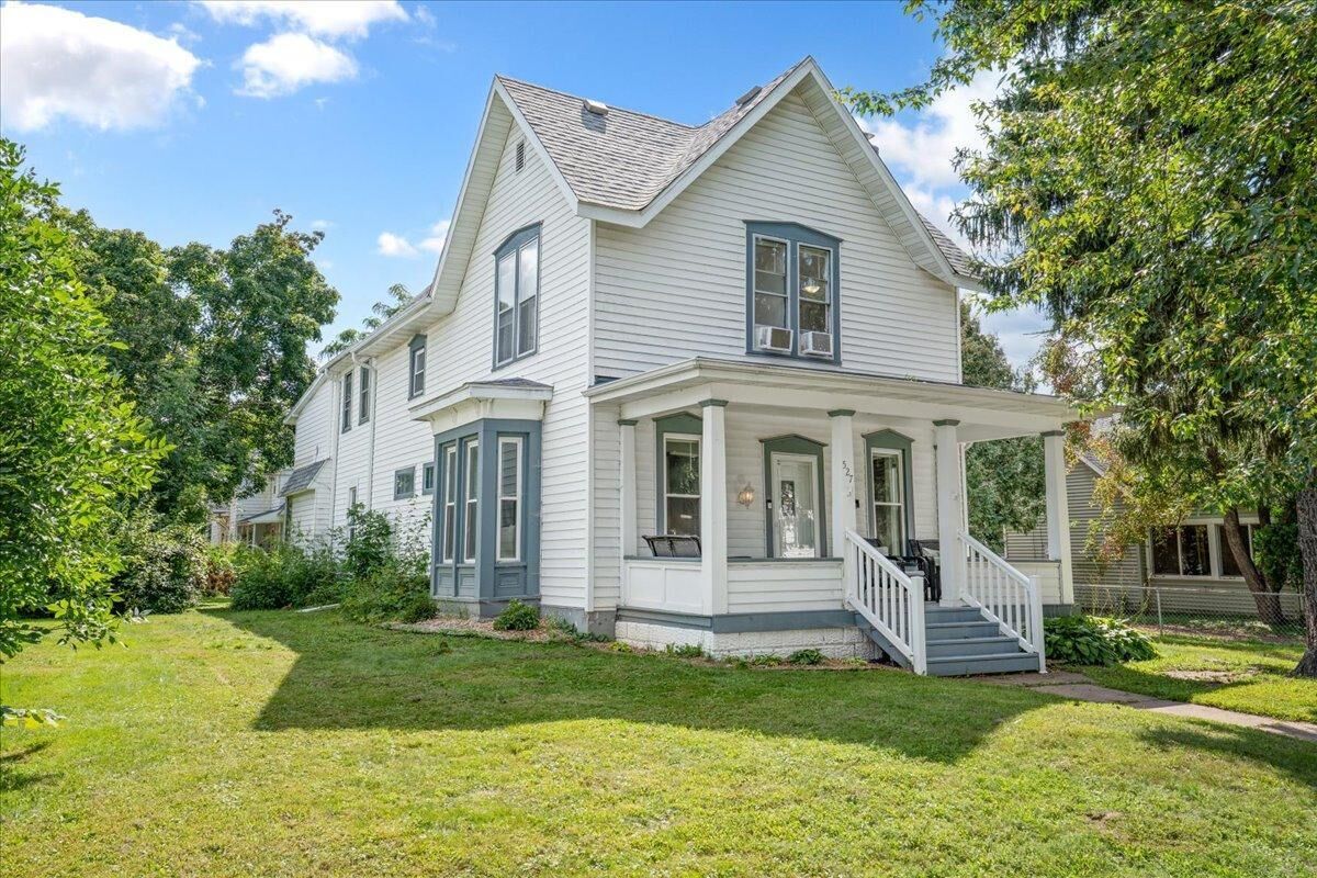 Property Photo:  527 W Grand Avenue  WI 54703 