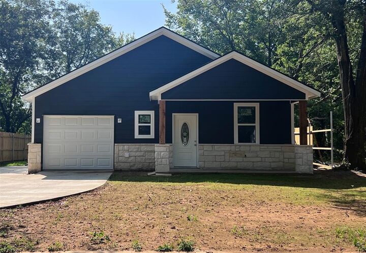 Property Photo:  373 5th Street NW  TX 75460 
