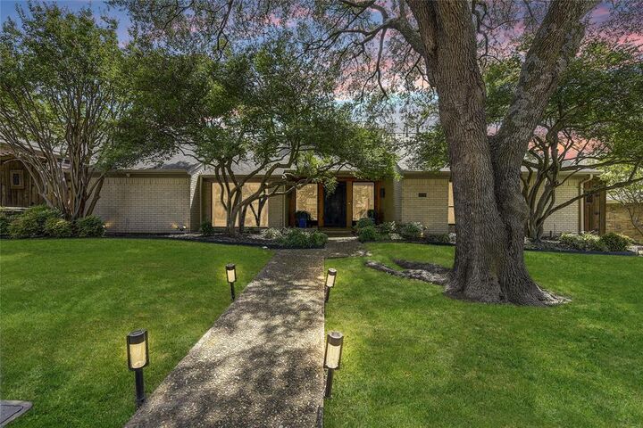 Property Photo:  5730 Buffridge Trail  TX 75252 