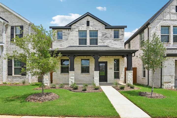 Property Photo: 2728 Big Bend Mews TX 76210