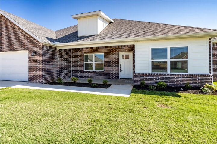 Property Photo: 158 N Banner Avenue AR 72730