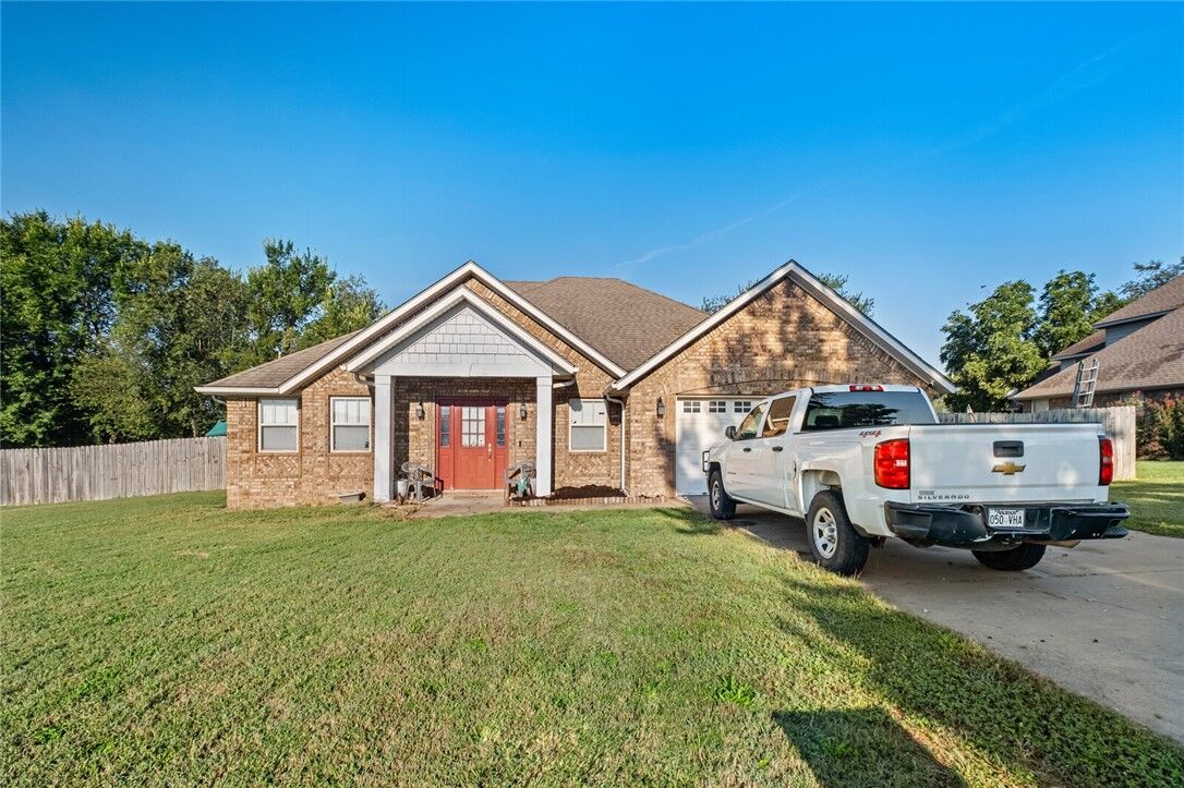 Property Photo: 304 Grandview Drive AR 72753