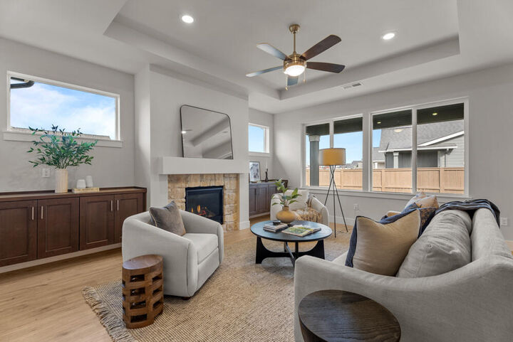 Property Photo: 1404 NE Whistle Way OR 97754