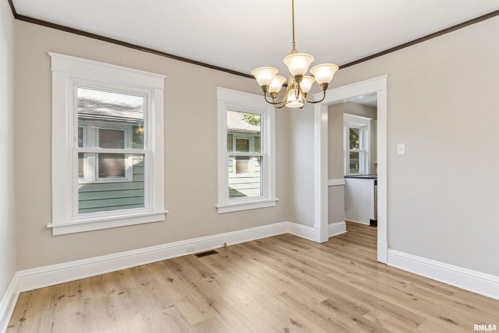Property Photo: 209 E Spruce Street IL 62704