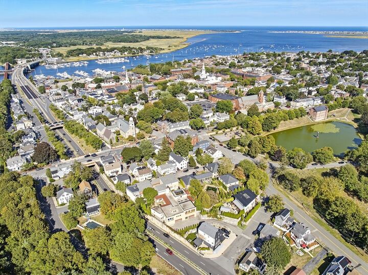 Property Photo:  7 Vernon Street 7  MA 01950