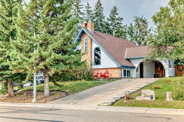 40 Mountain Street W  Okotoks AB T1S 1G7 photo