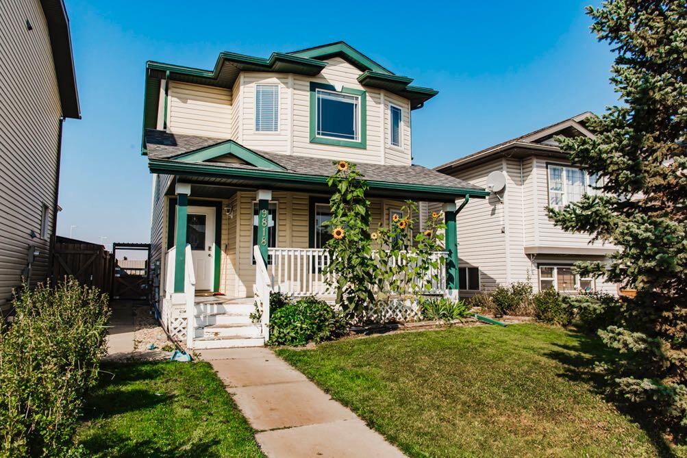 Property Photo: 9818 90A Street AB T8X 1T3