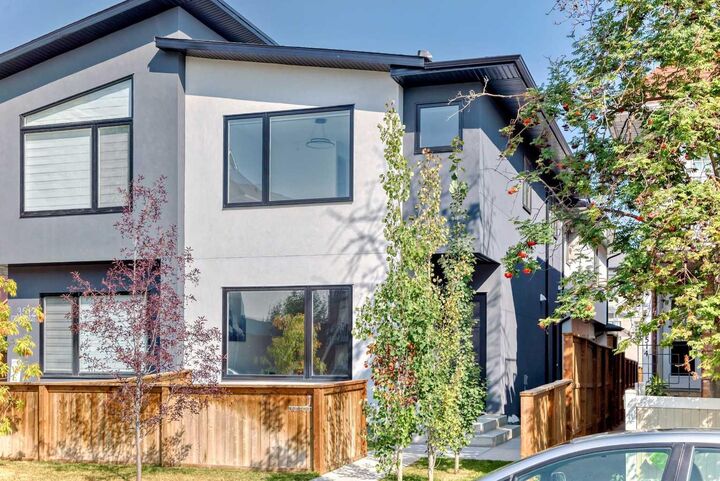 Photo de la propriété: 3512 15 Street SW 3 AB T2T 4A3