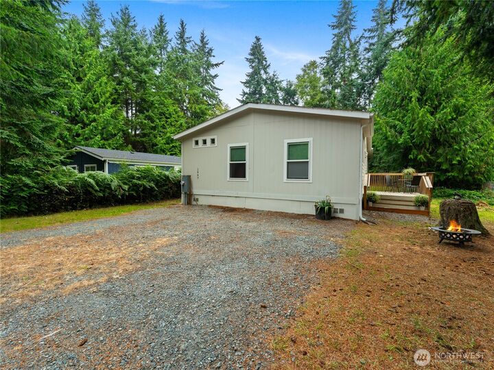 Property Photo: 1947 E Beachwood WA 98249