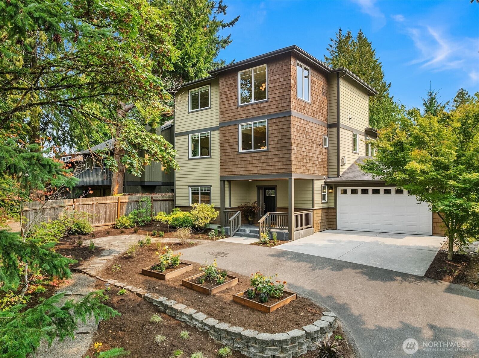 Property Photo:  10334  46th Avenue NE  WA 98125 