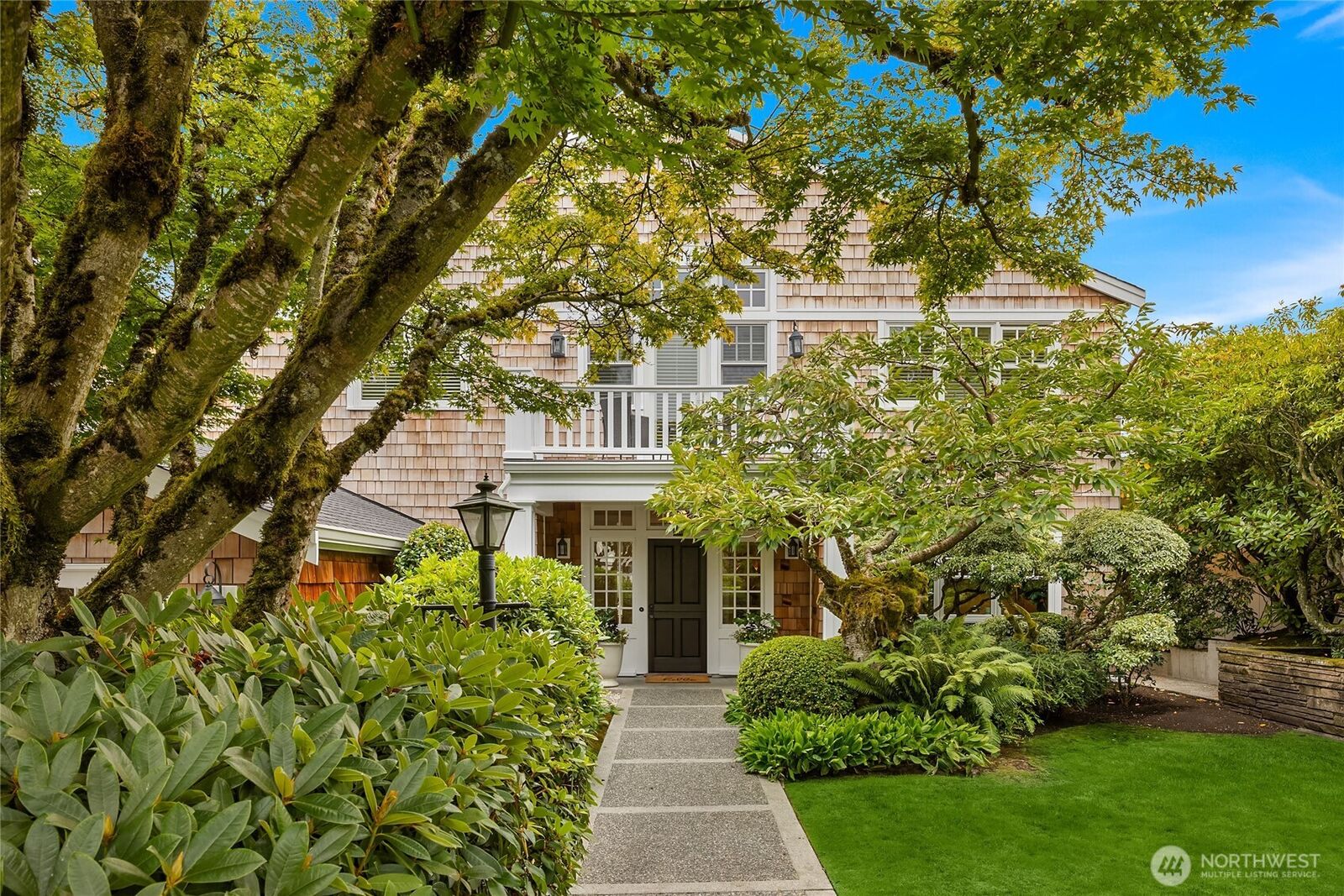 Property Photo:  3221 E Morley Way  WA 98112