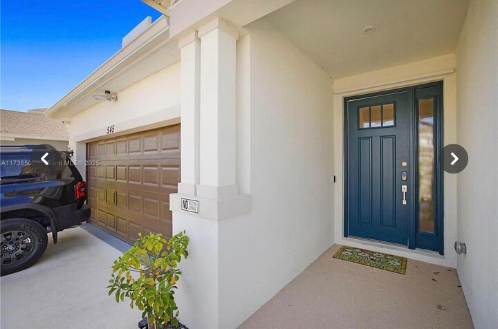 Property Photo:  545 SE Ranch Oak Circle  FL 34953 
