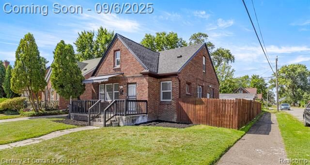 Property Photo:  18517 Robson Street  MI 48235 