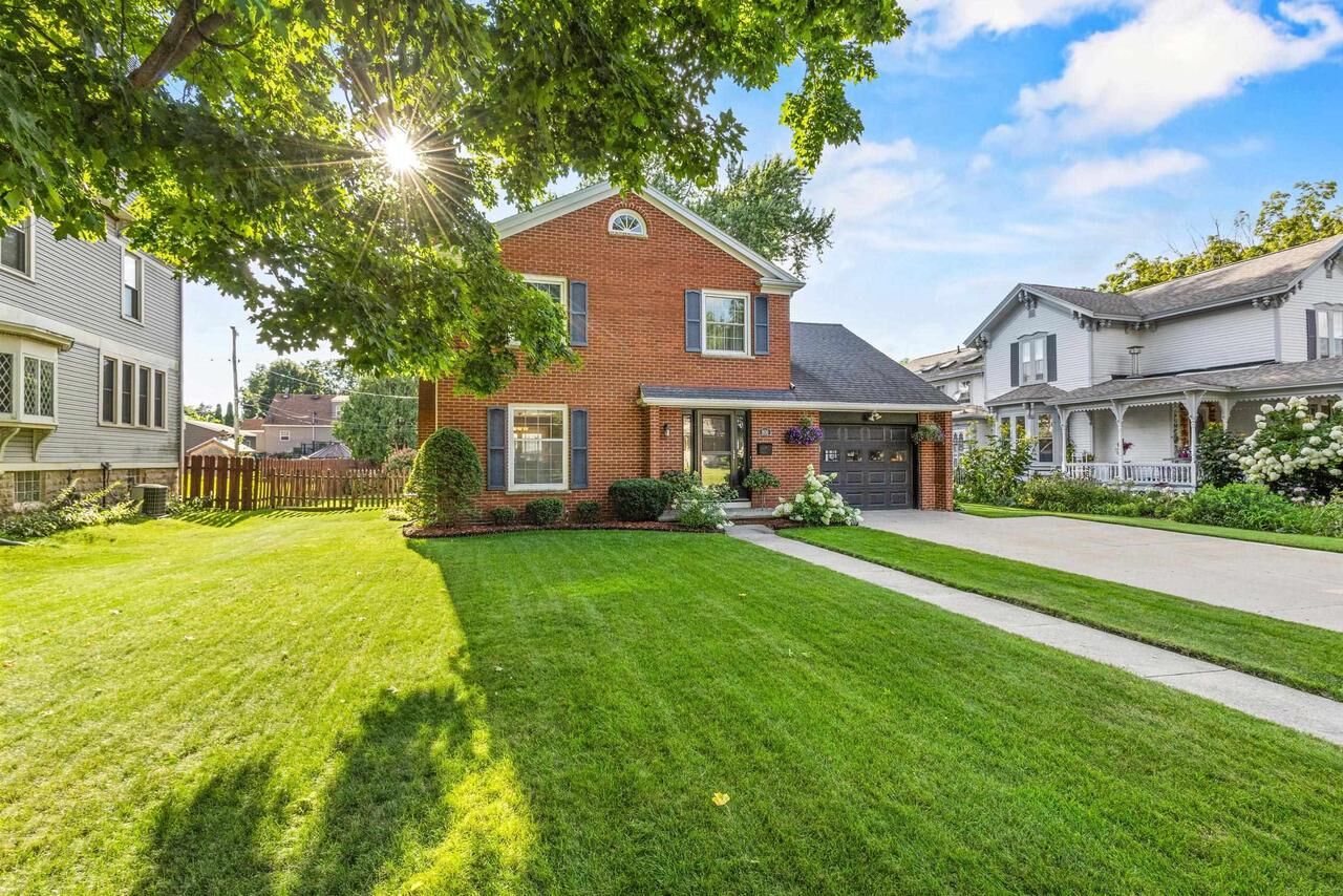 Property Photo:  806 Watson Street  WI 54971 