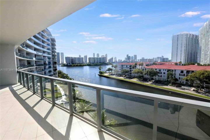 Property Photo: 3250 NE 188th St 502 FL 33180