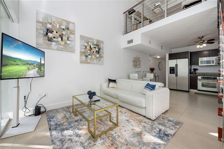 Property Photo:  41 SE 5th St 312  FL 33131 