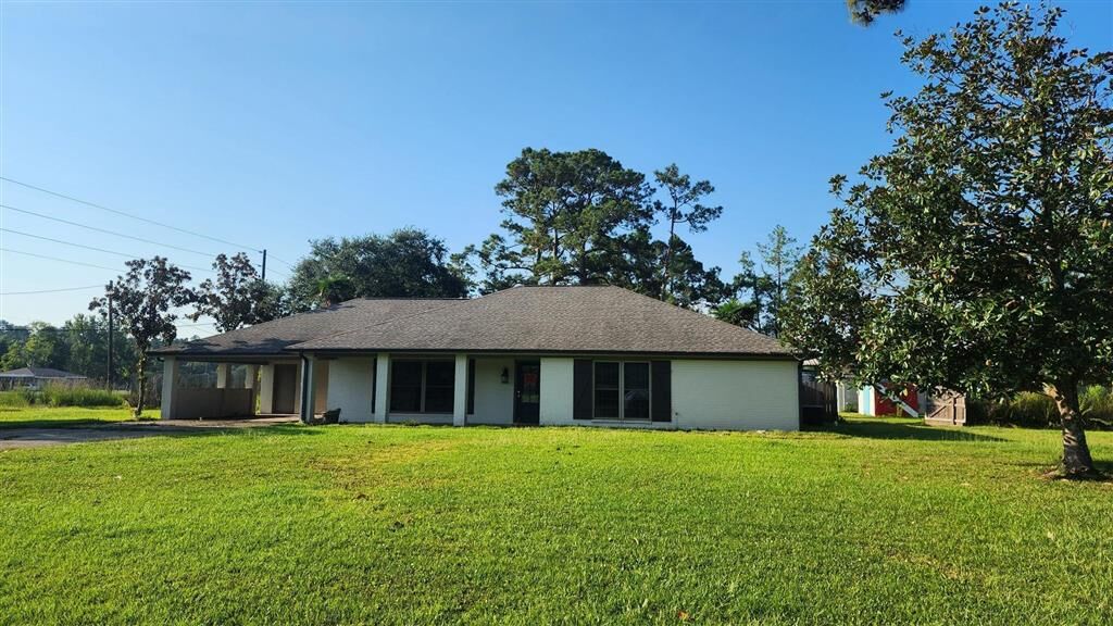 Property Photo: 119 Sharon Lane LA 70611