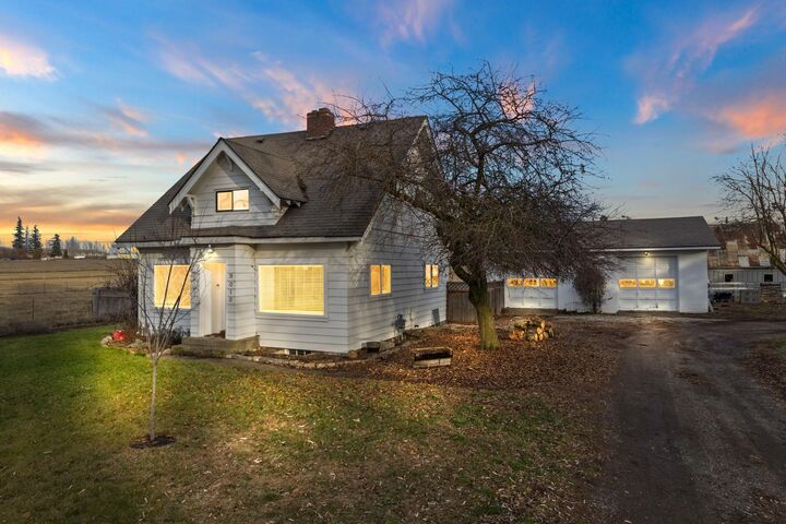 Property Photo:  9010 N Five Mile Rd  WA 99208 