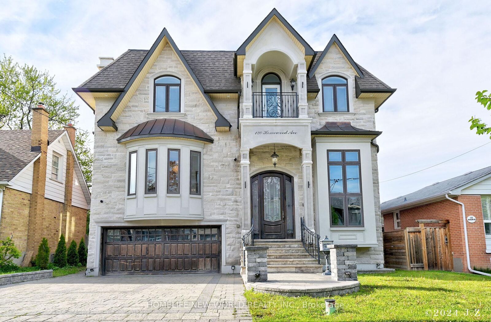 Property Photo: 120 Homewood Avenue ON M2M 1K3