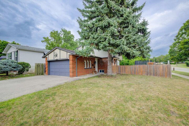Property Photo:  204 Country Hill Drive  ON N2E 1R6 