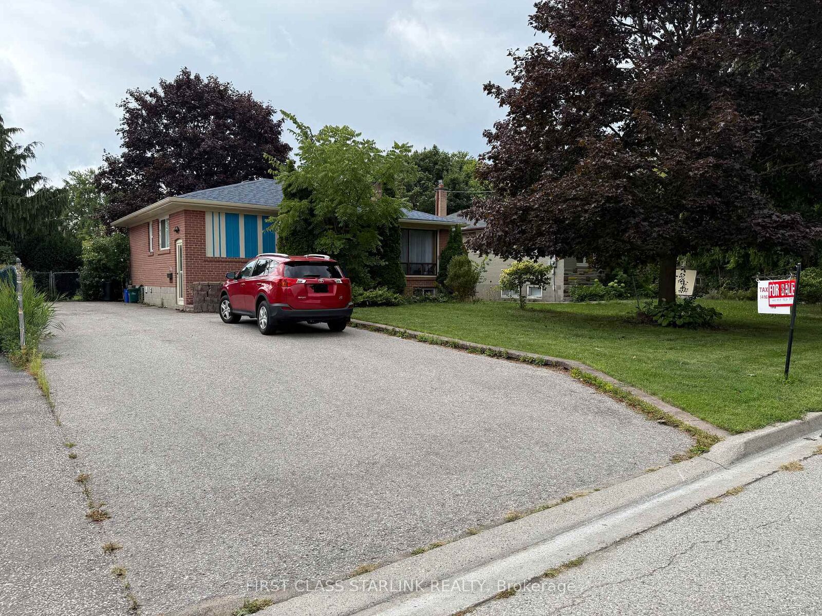 Property Photo:  89 Cartier Crescent Basement  ON L4C 2N3 