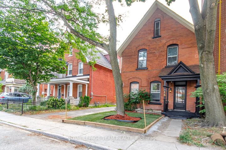 Property Photo:  46 James Street  ON K2P 0T6 