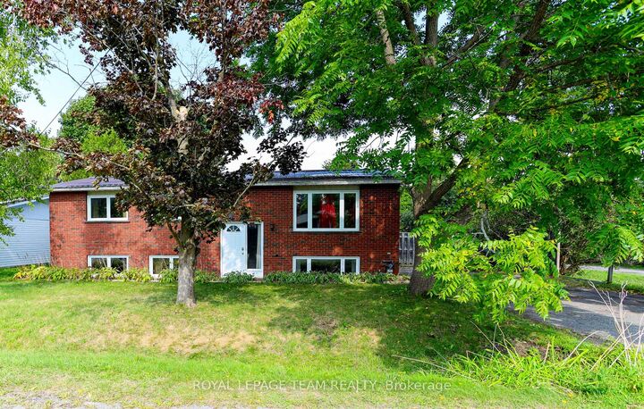 Property Photo:  425 Joseph Street  ON K0G 1J0 