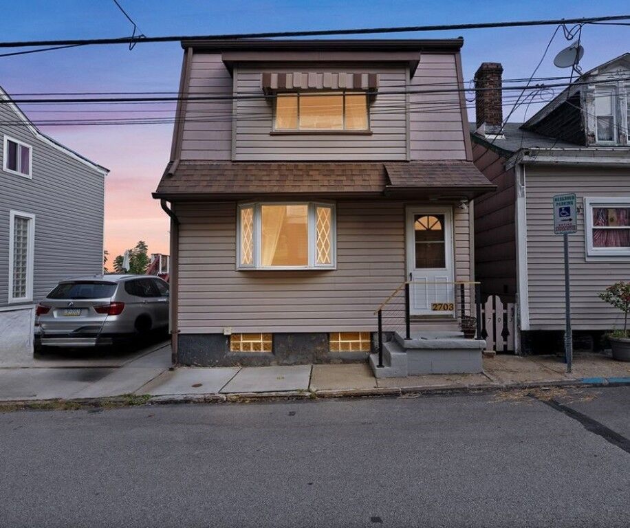 Property Photo: 2703 Burham St PA 15203