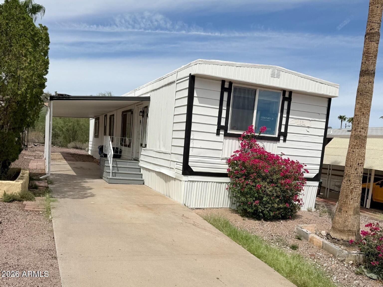 Property Photo: 12814 N 19th Place 19 AZ 85022