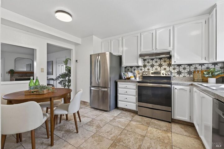 Property Photo:  37 Front Street E  CA 95448 