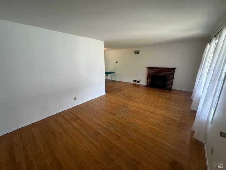 Property Photo:  827 Rosewood Avenue  CA 94591 