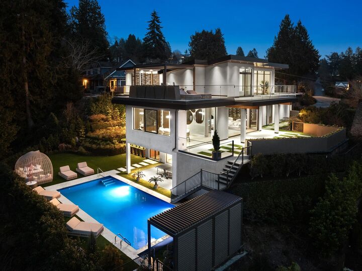Property Photo: 1405 28th Street BC V7V 1M1