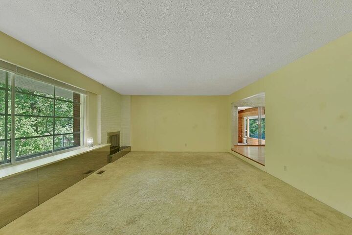 Property Photo:  13428 Crescent Road  BC V4P 1K8 