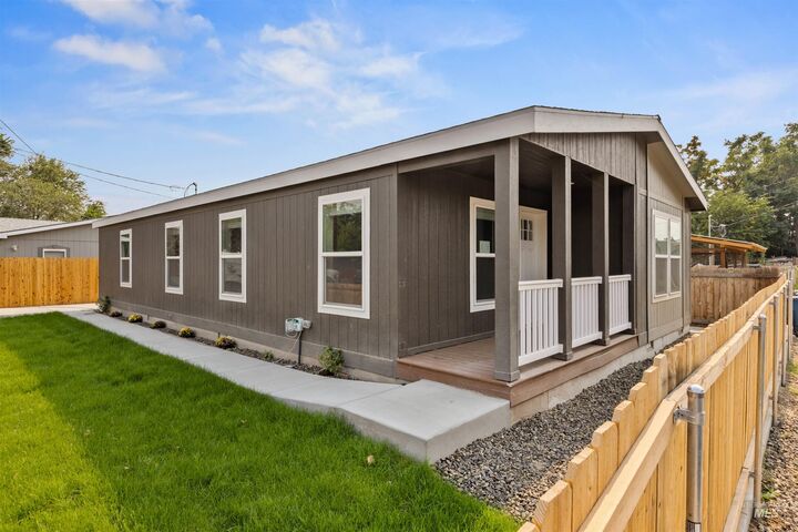 1315 2nd St N  Nampa ID 83687 photo