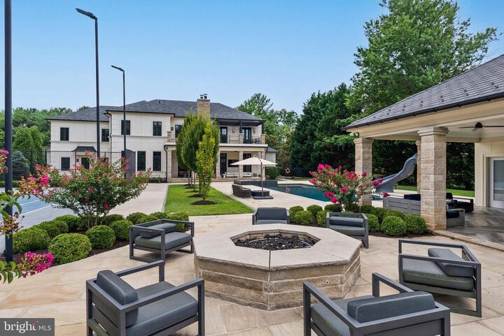 Property Photo:  8913 Holly Leaf Lane  MD 20817 