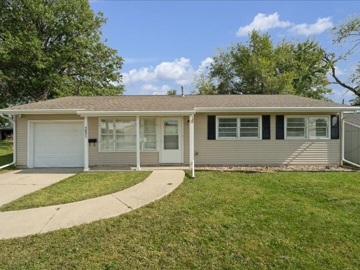 4851 Ford Avenue NW  Cedar Rapids IA 52405 photo