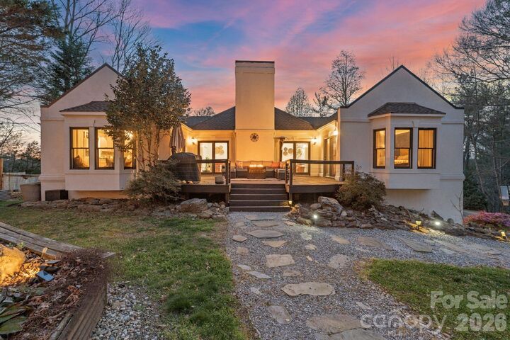 Property Photo: 214 Ridgeway Drive NC 28681