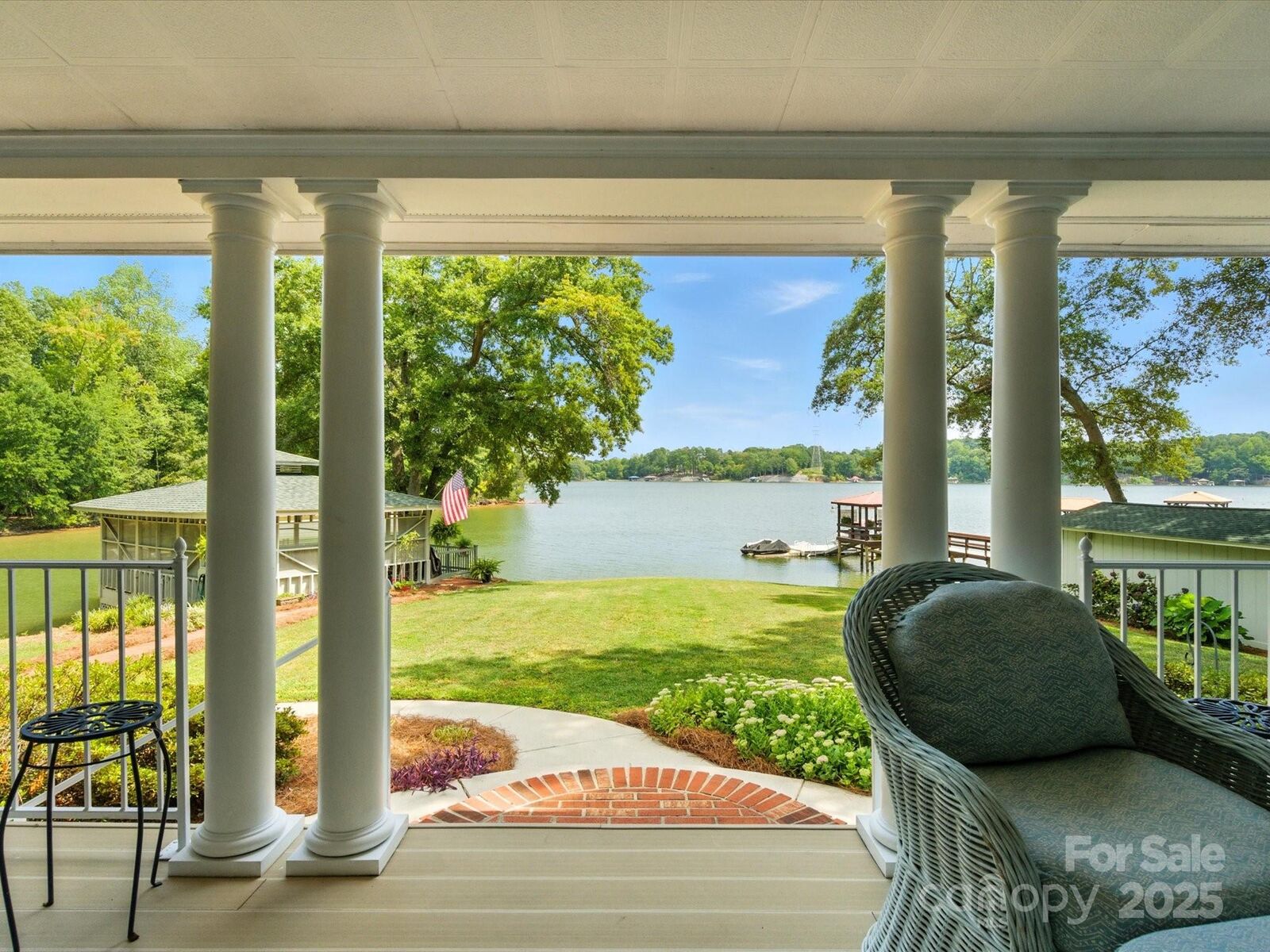 Property Photo:  703 Island Point Road  NC 28120 