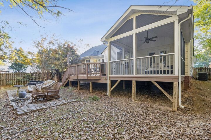 Property Photo: 1604 Winthrop Lane NC 28110