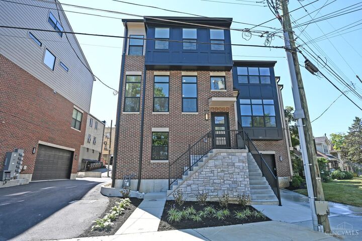 Property Photo:  2899 Romana Place  OH 45209 