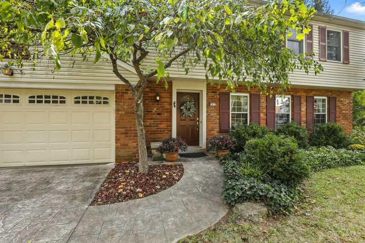 Property Photo:  9416 Shadyoak Court  OH 45231 