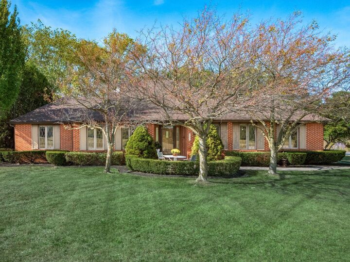 Property Photo: 5778 Robin Hood Lane OH 43061