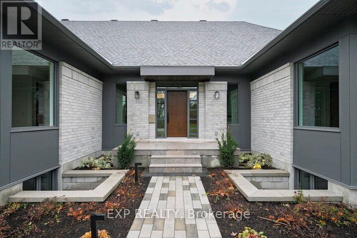 Property Photo: 26 Clovelly Road West ON K1J 6M2