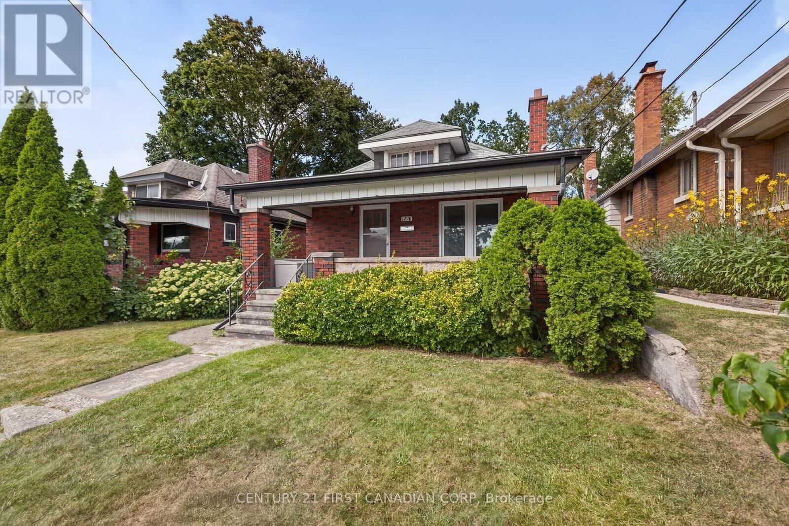Property Photo: 1230 Dundas Street ON N5W 3B2