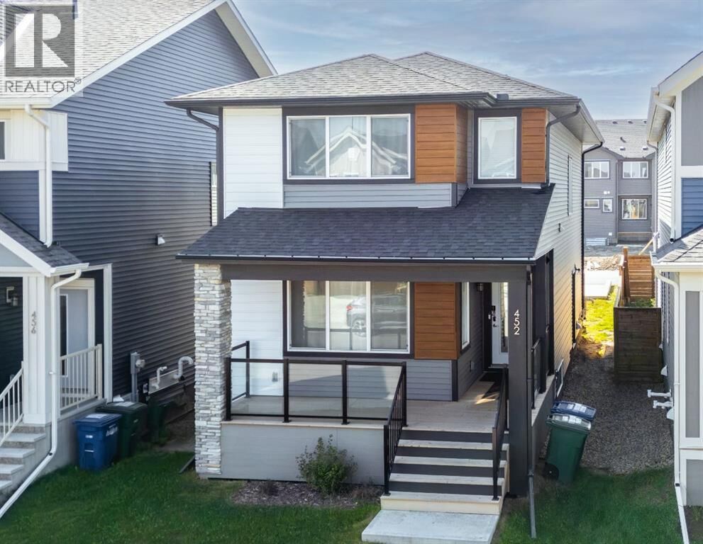 Property Photo: 452 Creekrun Crescent Southwest AB T4B 5J9