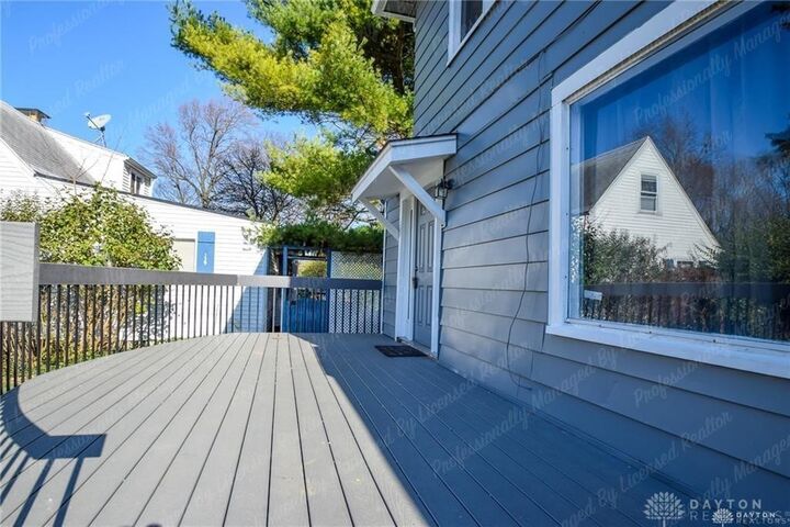 Property Photo: 2926 Robin Road OH 45409
