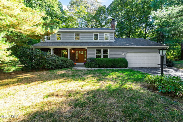 Property Photo: 13 Davis Place NY 12110