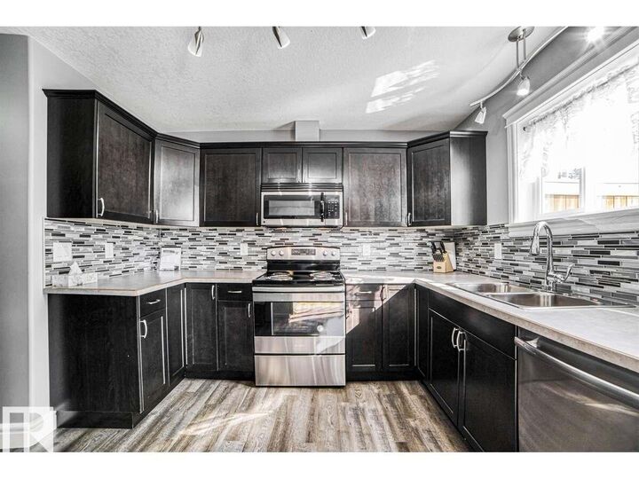 Property Photo: 5265 52 Street AB T0E 1N0