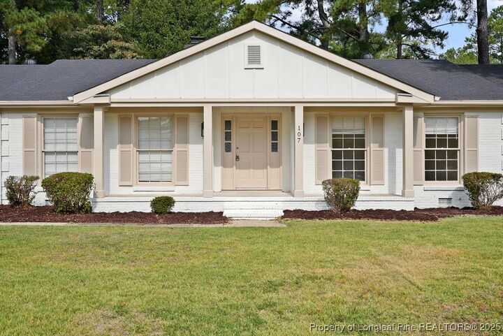 Property Photo: 107 Saint Marys Parkway NC 28303