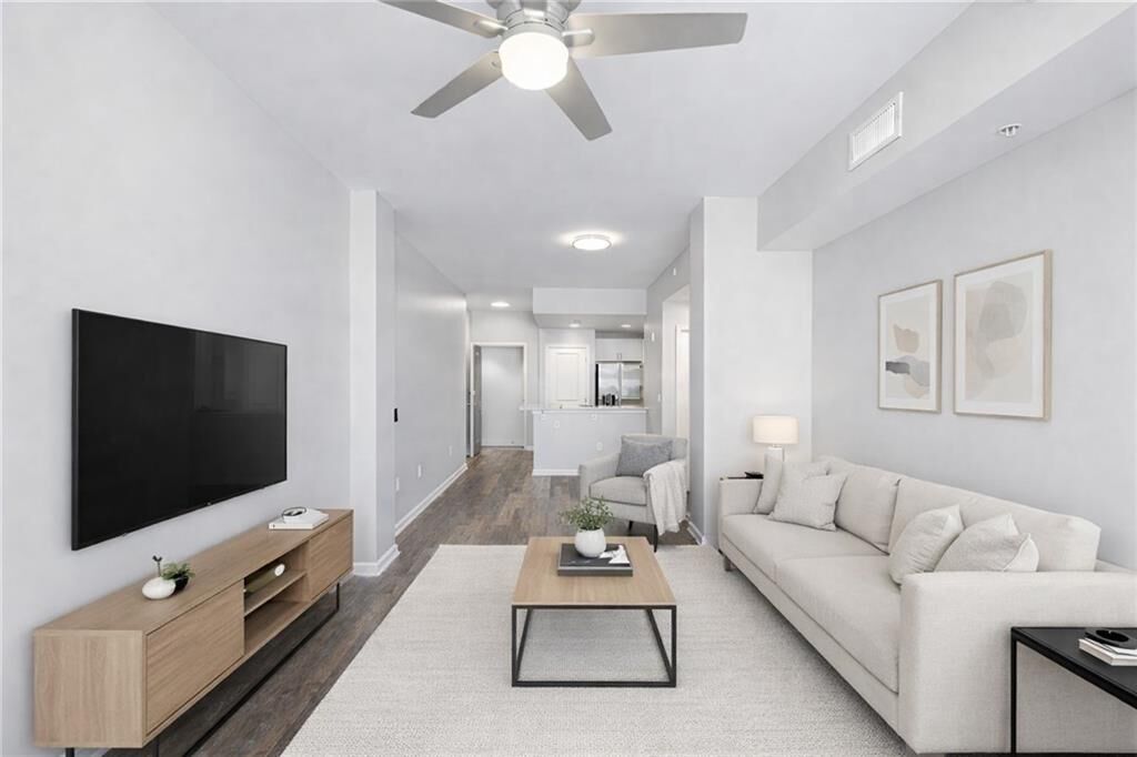 Property Photo: 3040 Peachtree Road NW 613 GA 30305